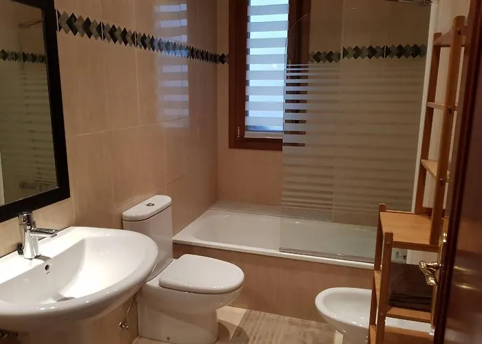 Piso De Calidad En El Centro De Gijon Хихон